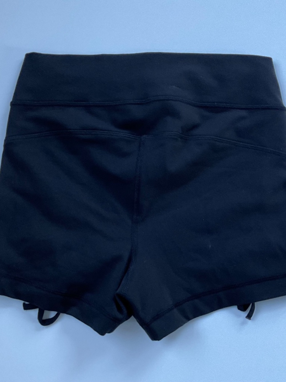 Lululemon Liberty Shorts Sz 2 Black Cinch Ties High Rise Athleisure Gym Jogging - Picture 3 of 8
